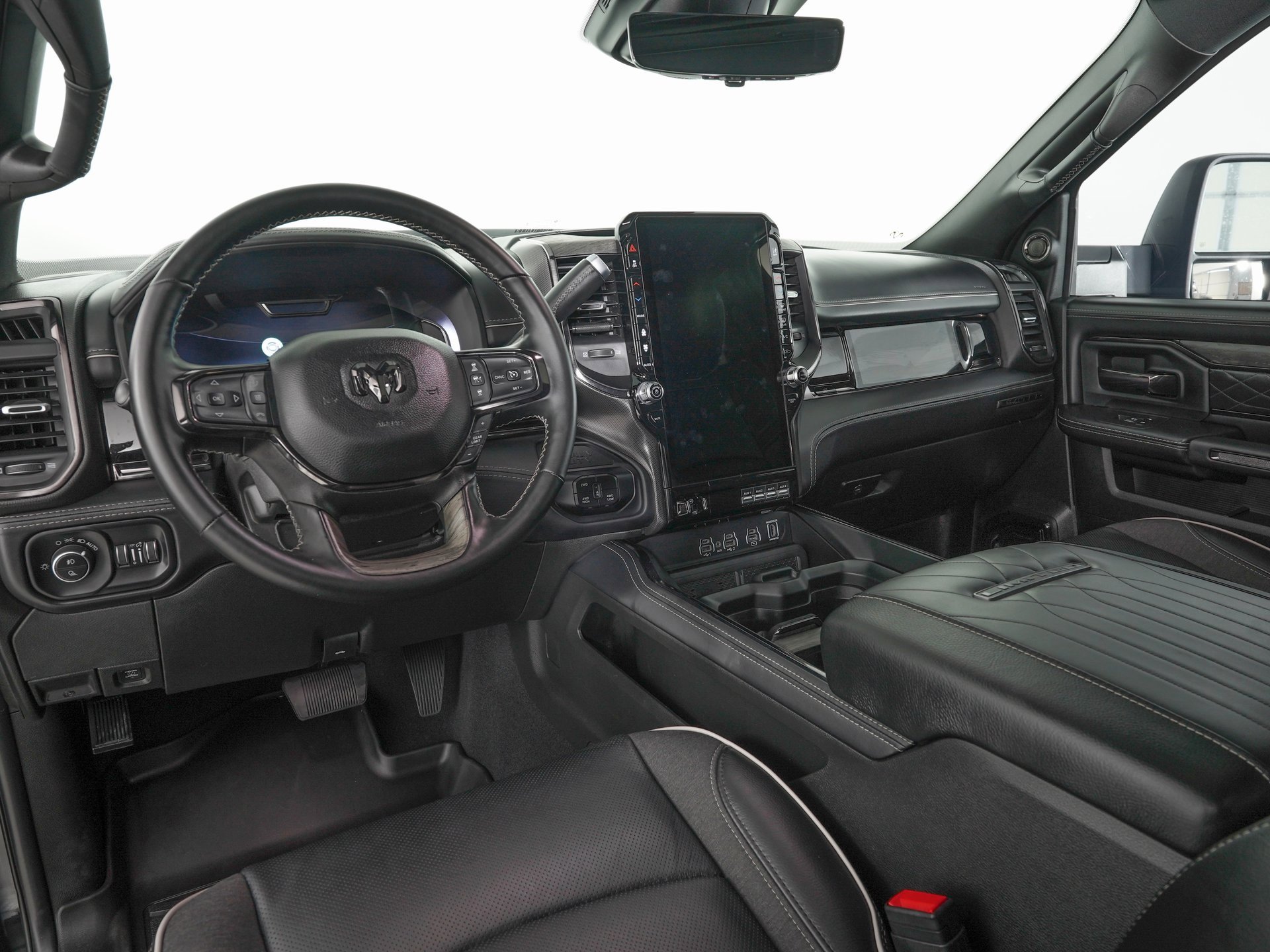 Used 2025 RAM 3500 Limited image 16