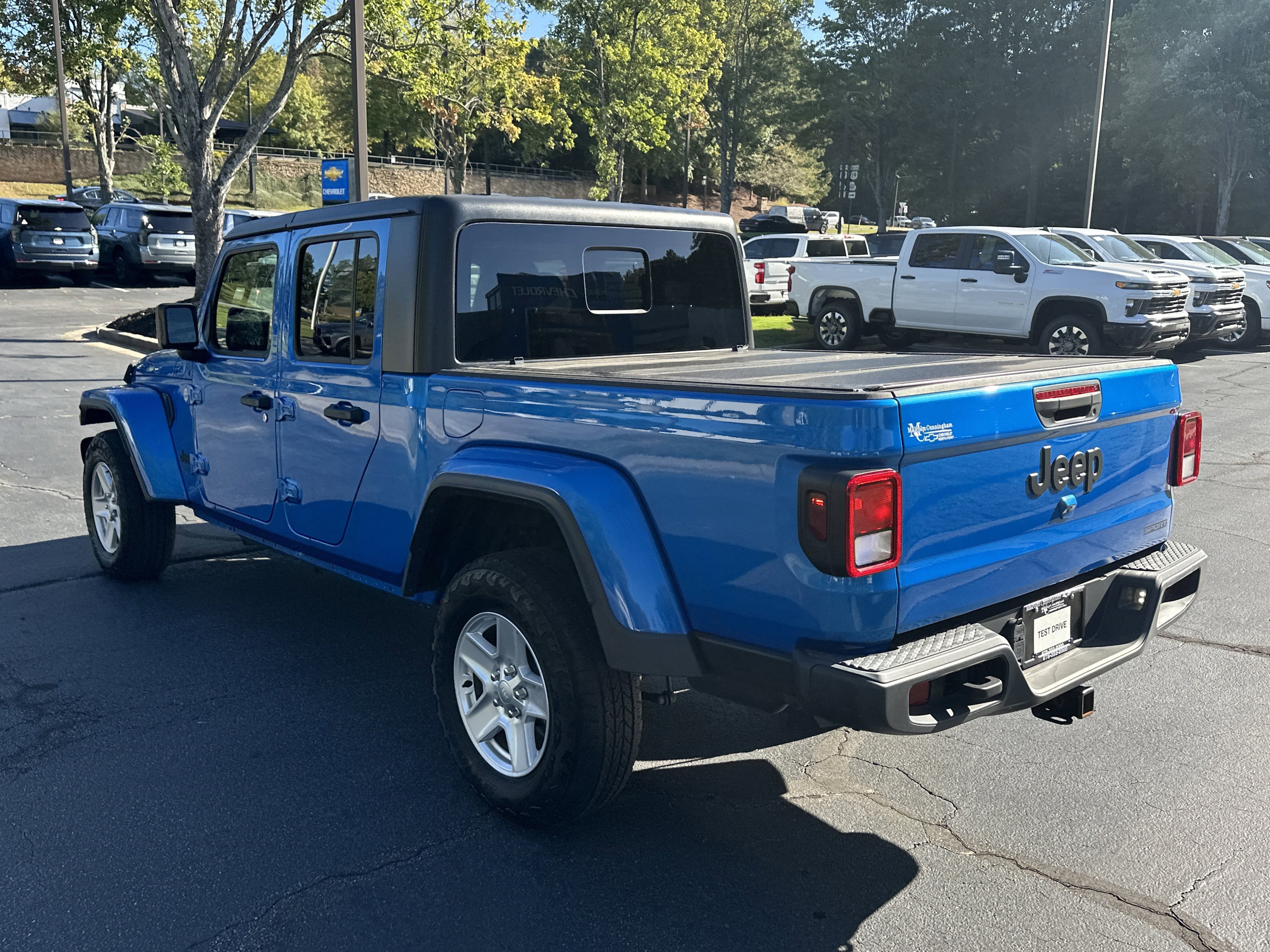 Used 2021 Jeep Gladiator Sport image 7
