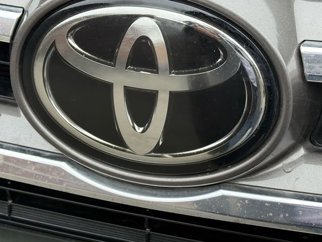 Used 2018 Toyota Highlander Limited image 9