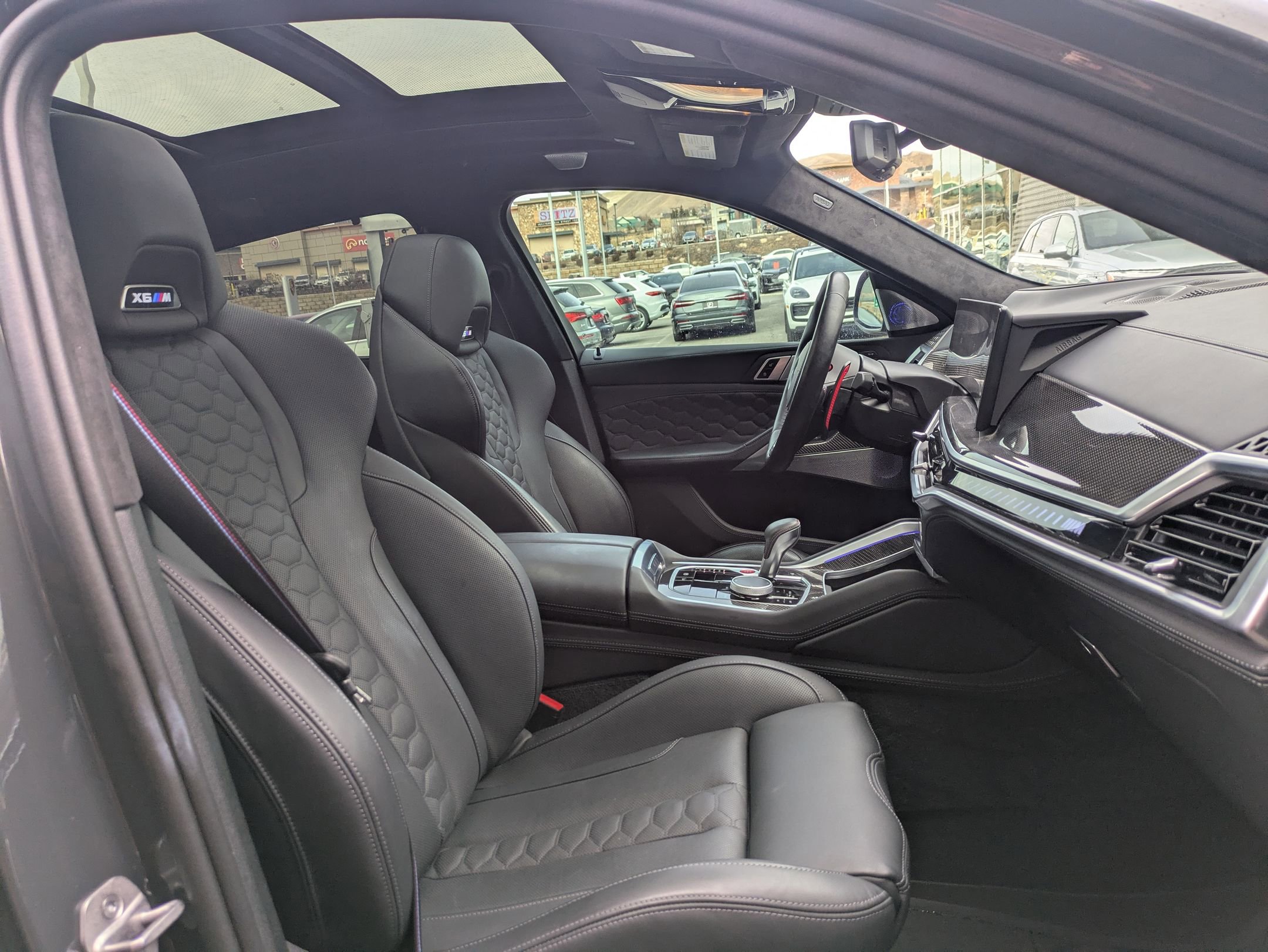 Used 2024 BMW X6 M Competition w/ Executive Package image 28