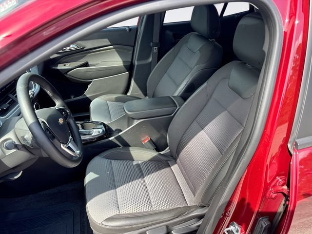 Used 2025 Chevrolet Trax LT w/ Driver Confidence Package FWD image 11