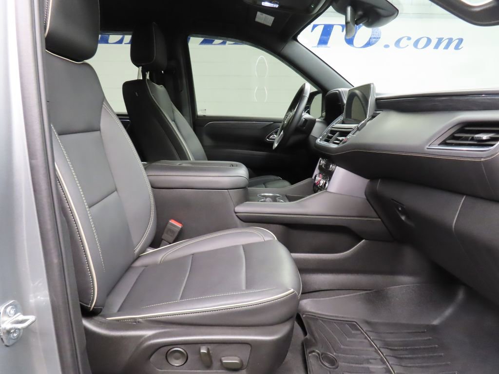Used 2024 GMC Yukon SLT w/ SLT Luxury Package image 33