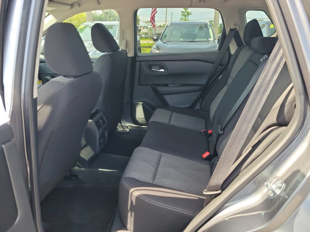 Certified 2026 Nissan Rogue SV FWD image 10