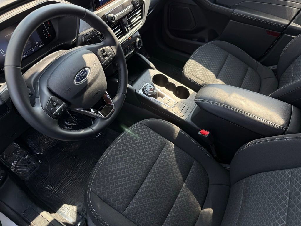 Used 2024 Ford Escape Active image 17