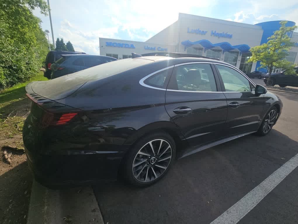 Used 2021 Hyundai Sonata Limited FWD image 4