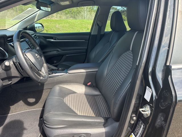 Used 2018 Toyota Camry SE image 15