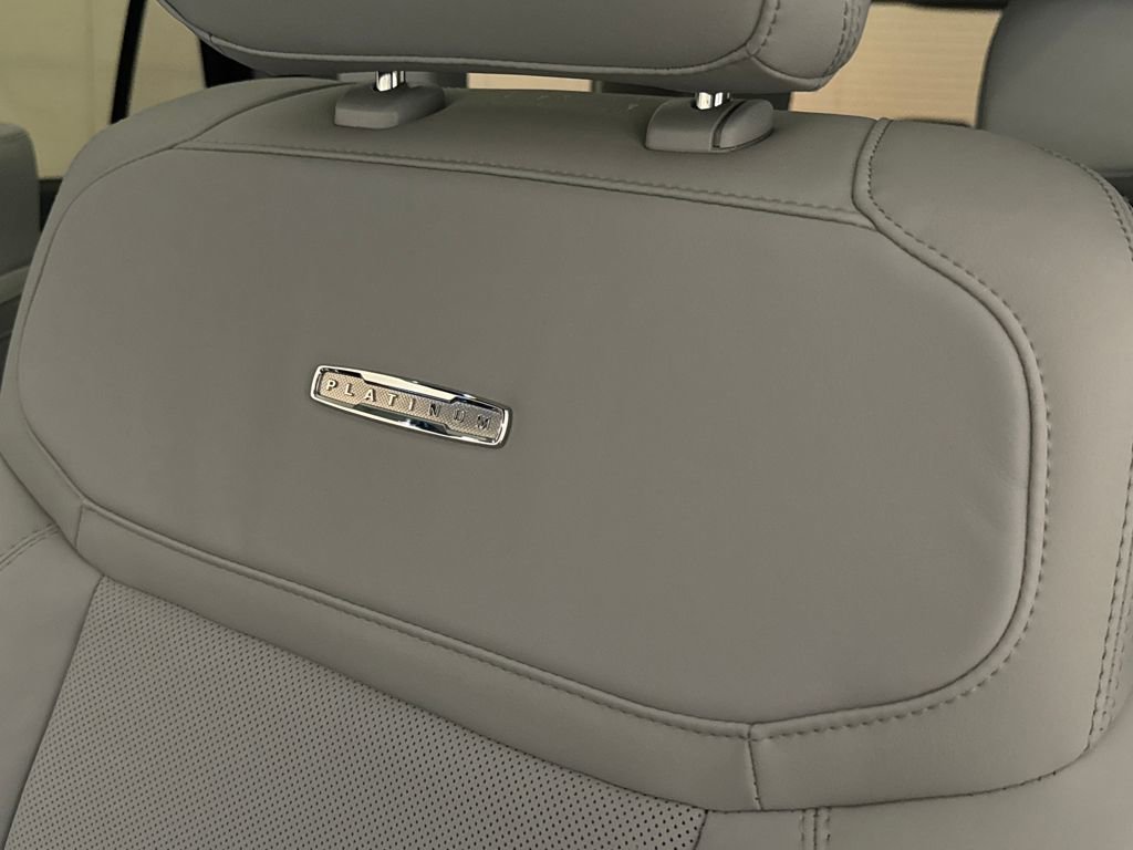 New 2025 Ford Expedition Platinum w/ Driver's Package image 26