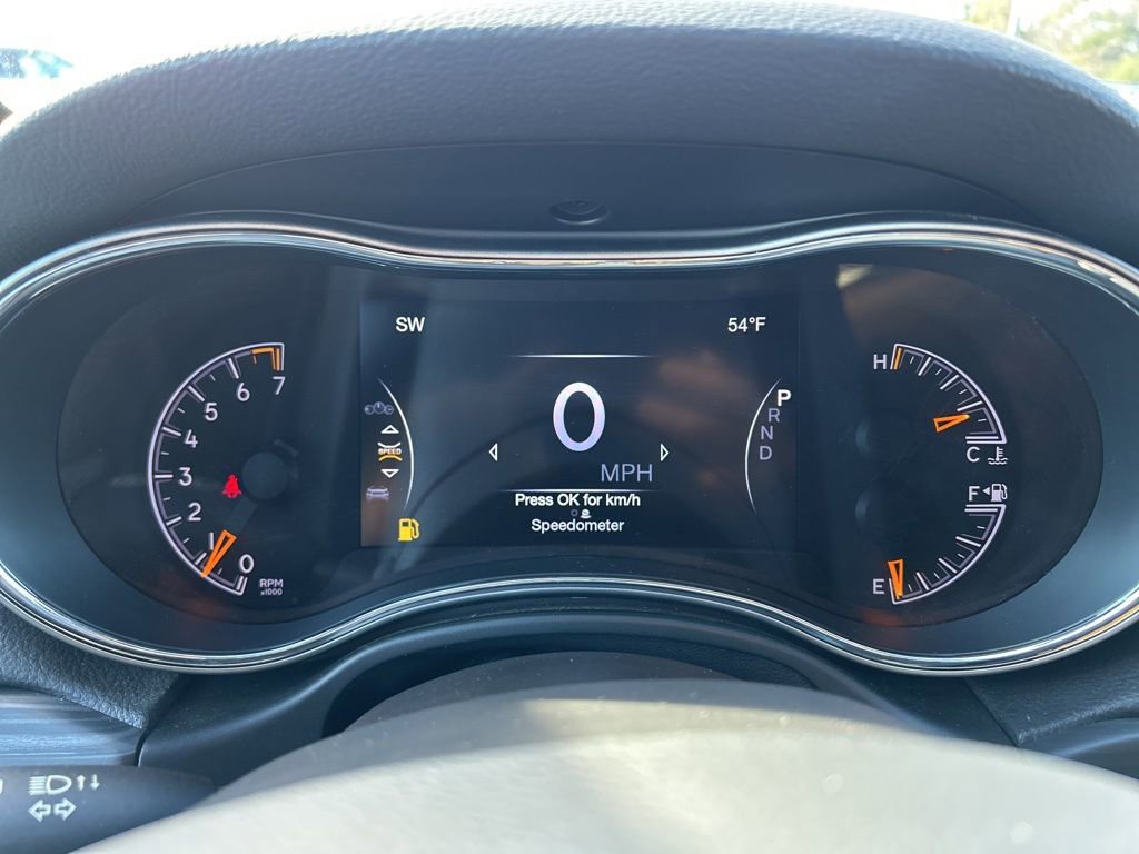 Used 2022 Jeep Grand Cherokee Laredo E image 13