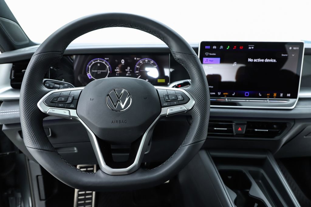 New 2026 Volkswagen Tiguan SE R-Line image 59