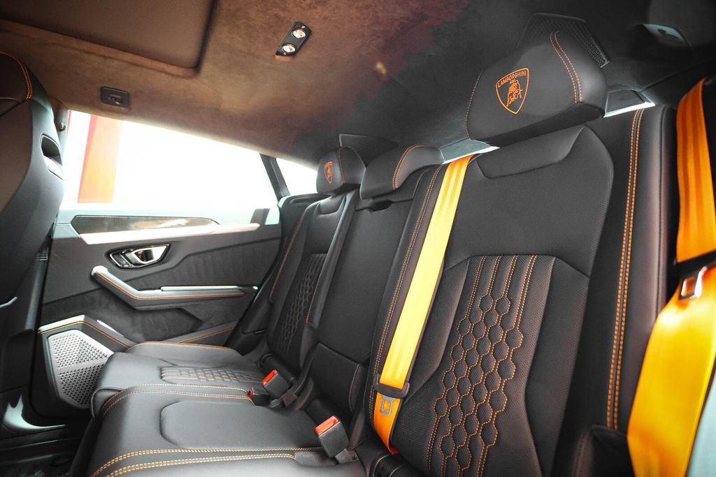 Used 2026 Lamborghini Urus SE AWD/4WD image 51