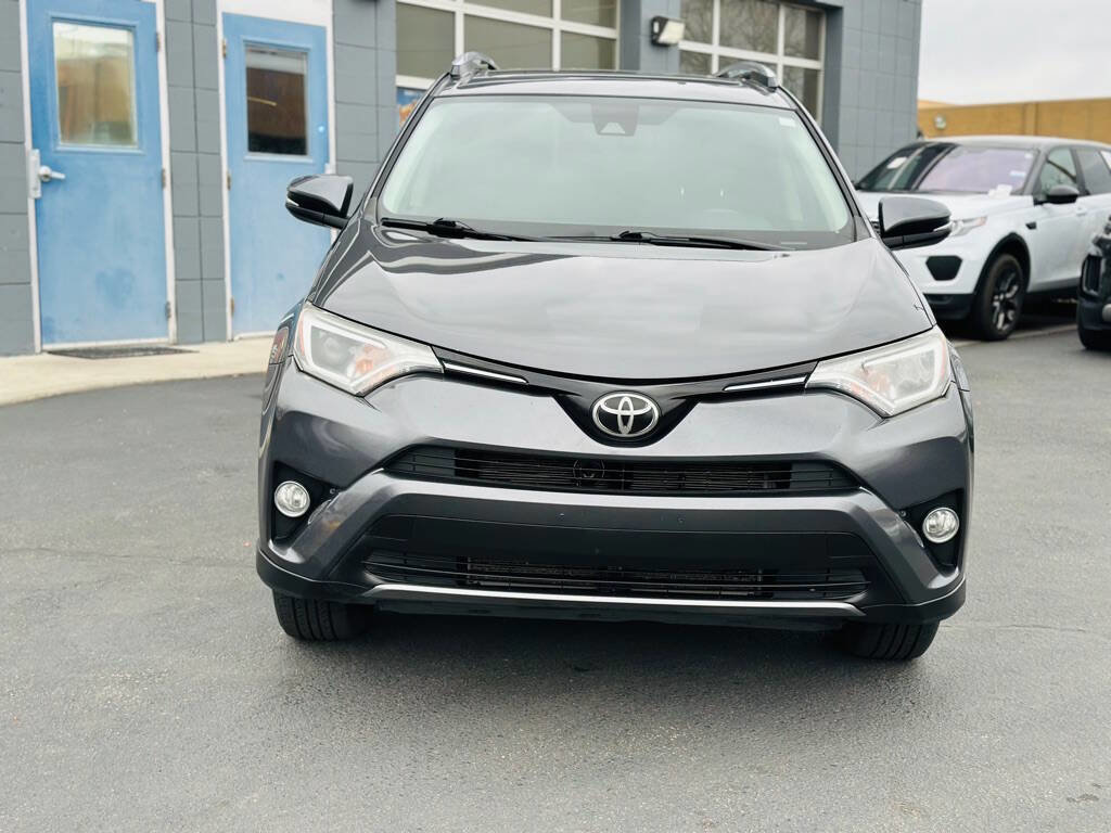 Used 2018 Toyota RAV4 Adventure image 2