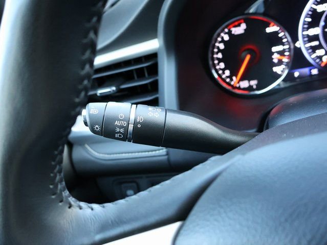 Certified 2022 GMC Acadia SLT w/ Technology Package image 41