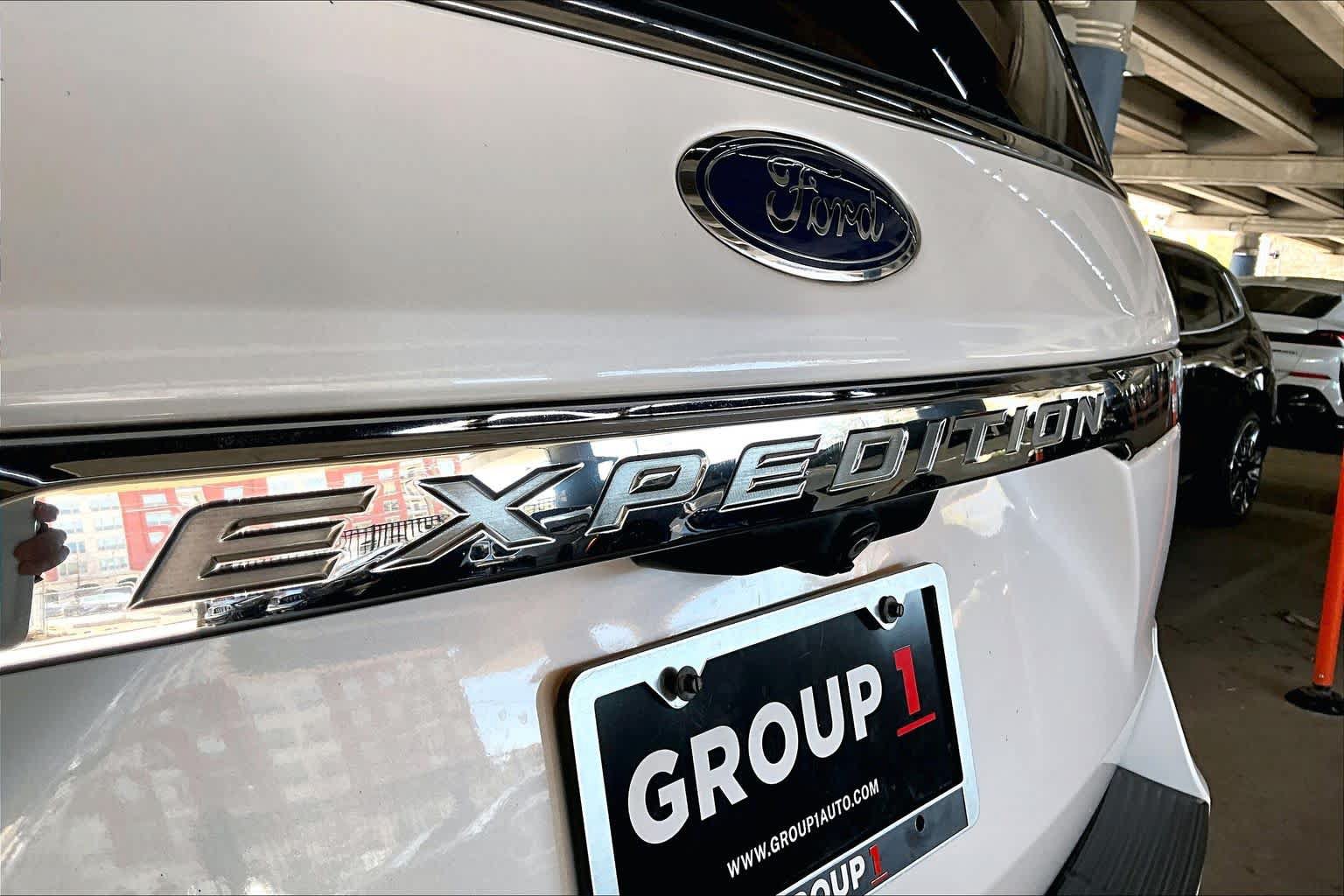 Used 2019 Ford Expedition Limited w/ Equipment Group 302A RWD image 9