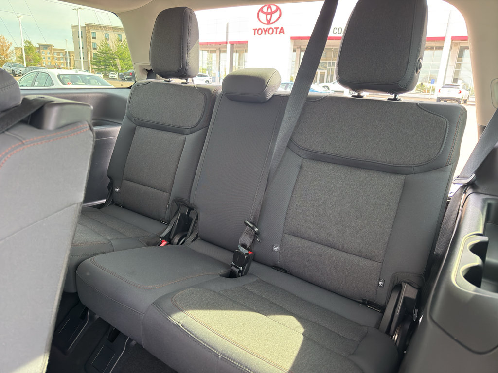 Used 2025 Ford Expedition Active AWD/4WD image 12