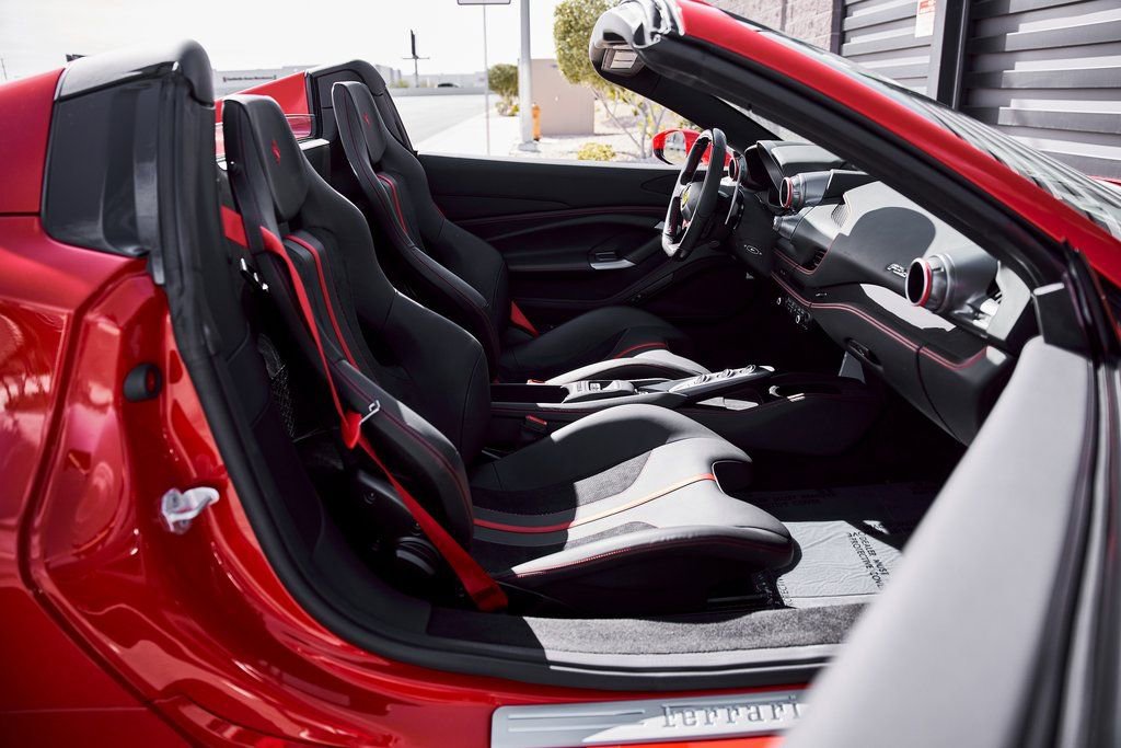 Used 2022 Ferrari F8 Tributo image 35