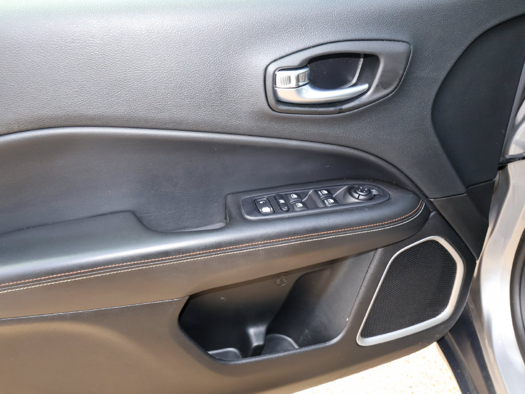 Used 2019 Jeep Compass Sport FWD image 13