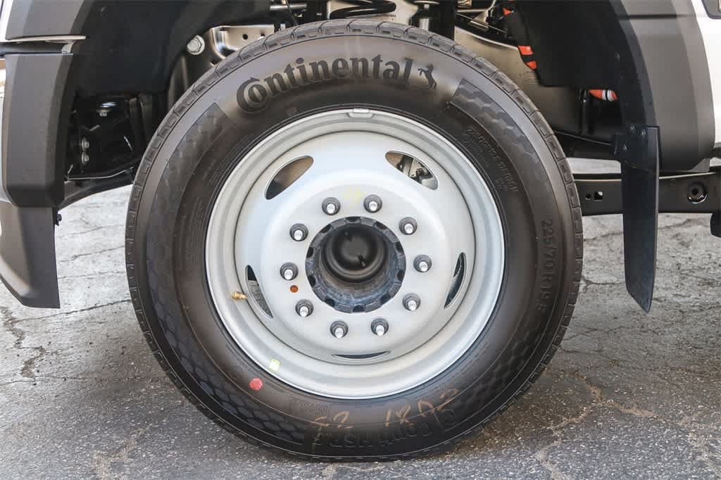 New 2026 Ford F450 XL w/ XL Chrome Package RWD image 18