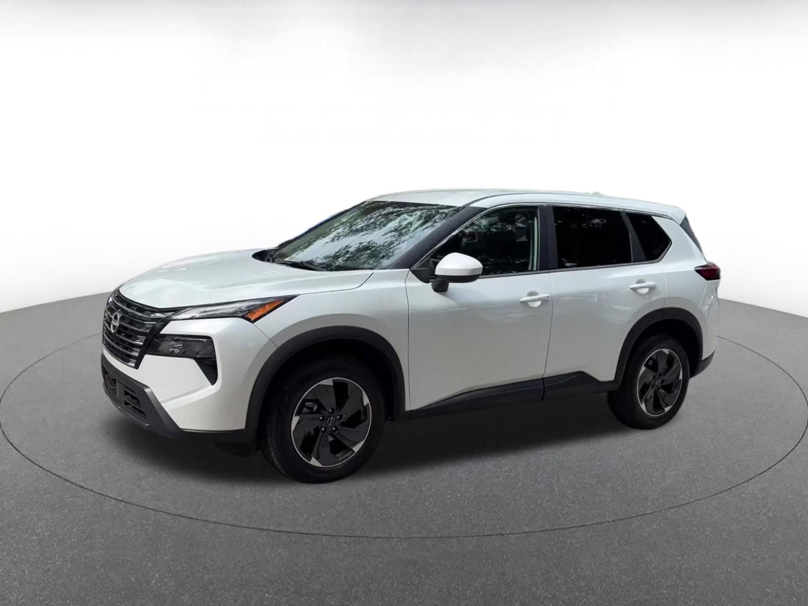 Used 2025 Nissan Rogue SV FWD image 8