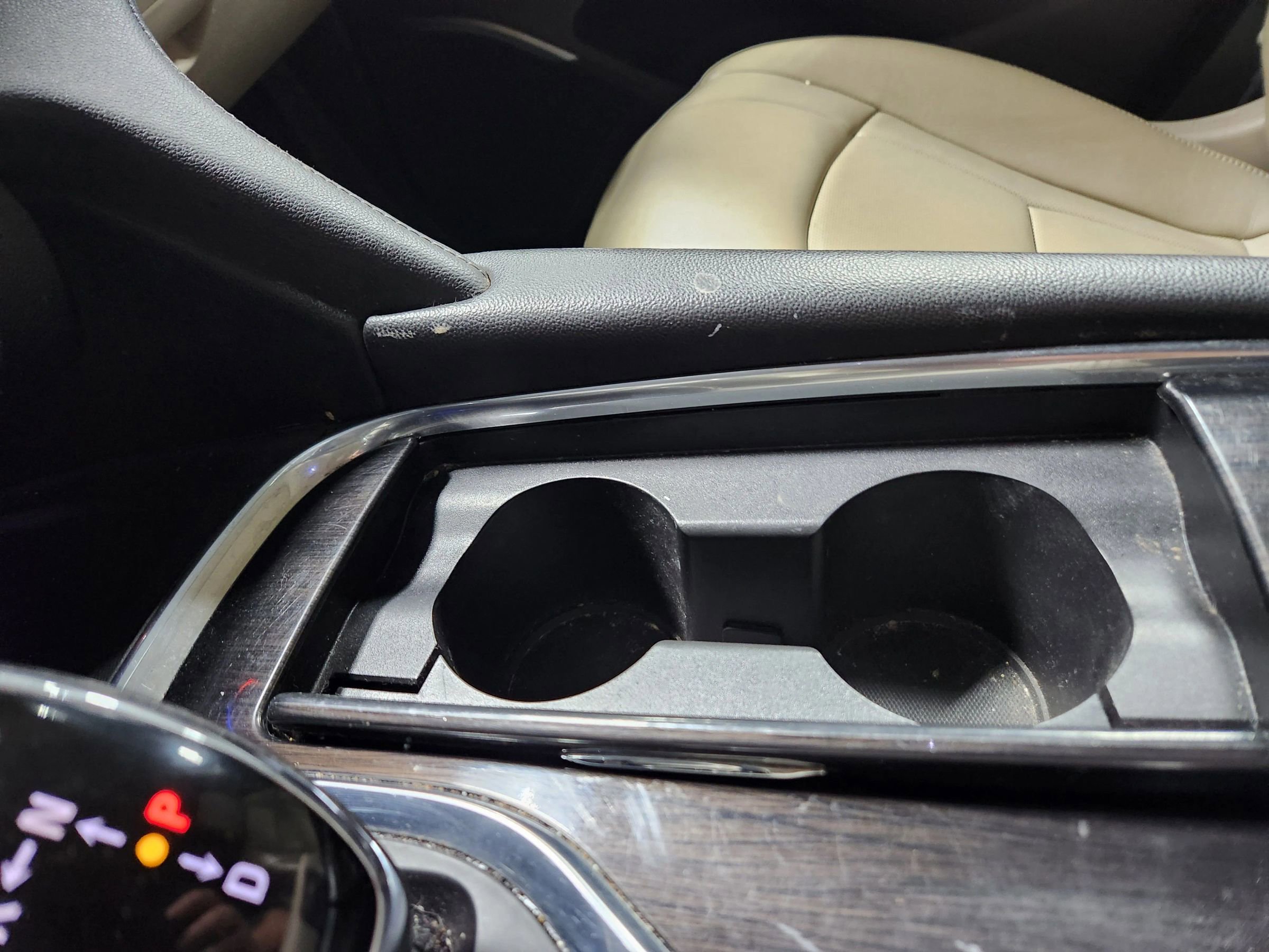 Used 2019 Buick Enclave Essence image 40