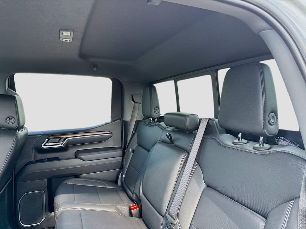 Used 2026 GMC Sierra 1500 SLT AWD/4WD image 24