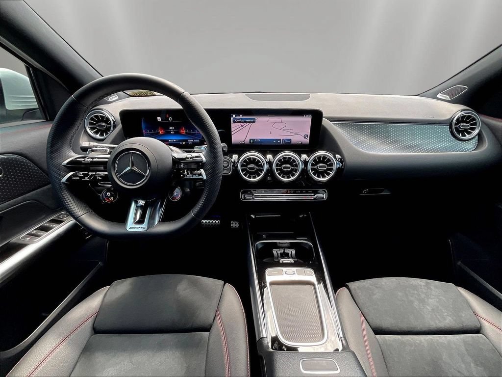 Used 2025 Mercedes-Benz GLA 35 AMG 4MATIC image 9