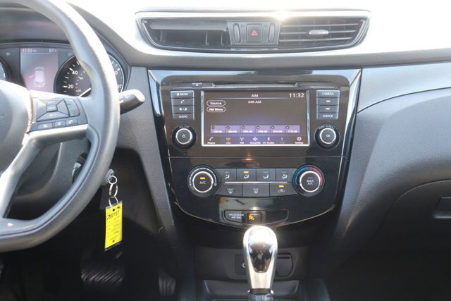 Used 2020 Nissan Rogue Sport S FWD image 15