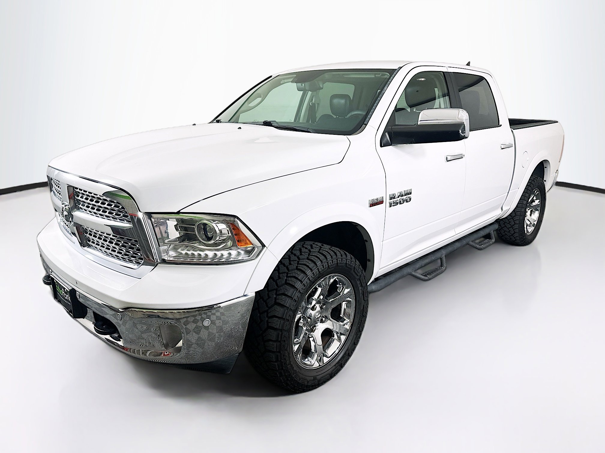 Used 2017 RAM 1500 Laramie w/ Convenience Group AWD/4WD image 3