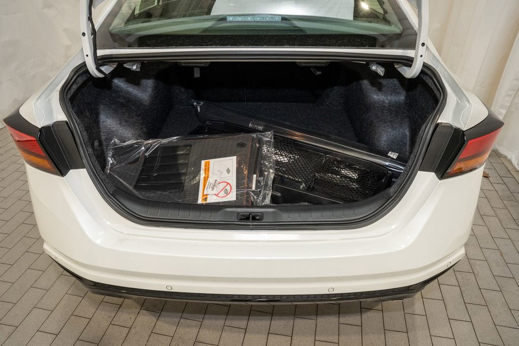 New 2025 Nissan Altima 2.5 SR w/ SR Premium Package image 5