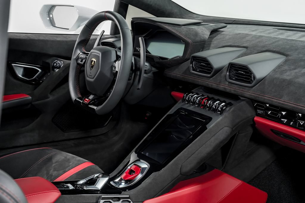 Used 2024 Lamborghini Huracan Tecnica RWD image 33