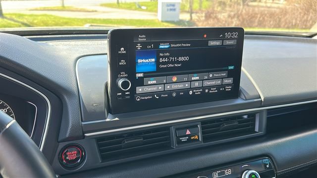 Used 2025 Honda Pilot Touring image 16