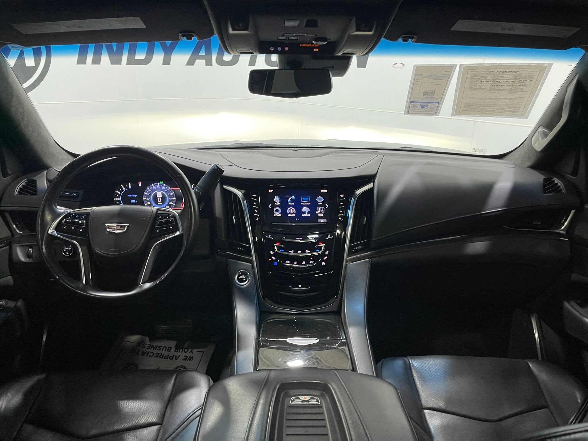Used 2018 Cadillac Escalade Platinum AWD/4WD image 19