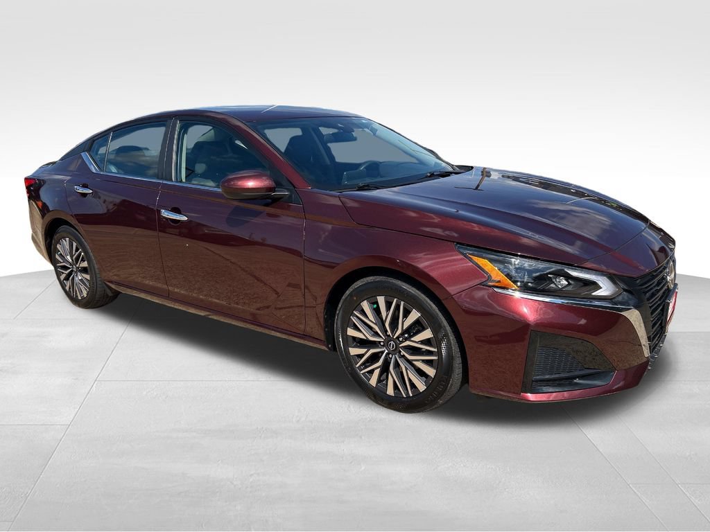 Used 2023 Nissan Altima 2.5 SV FWD image 8