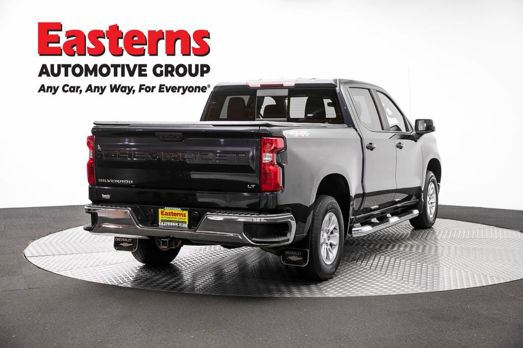 Used 2022 Chevrolet Silverado 1500 LT w/ Convenience Package II AWD/4WD image 4