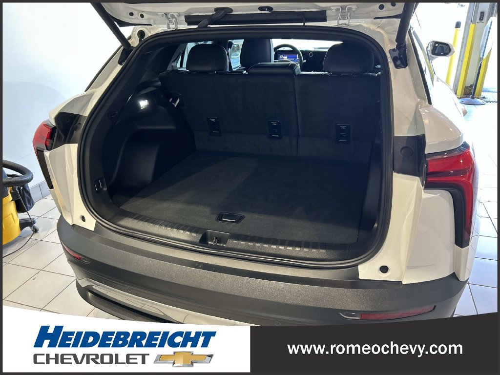 Used 2024 Chevrolet Blazer EV LT AWD/4WD image 15
