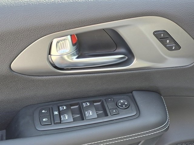 New 2026 Chrysler Pacifica Select image 31
