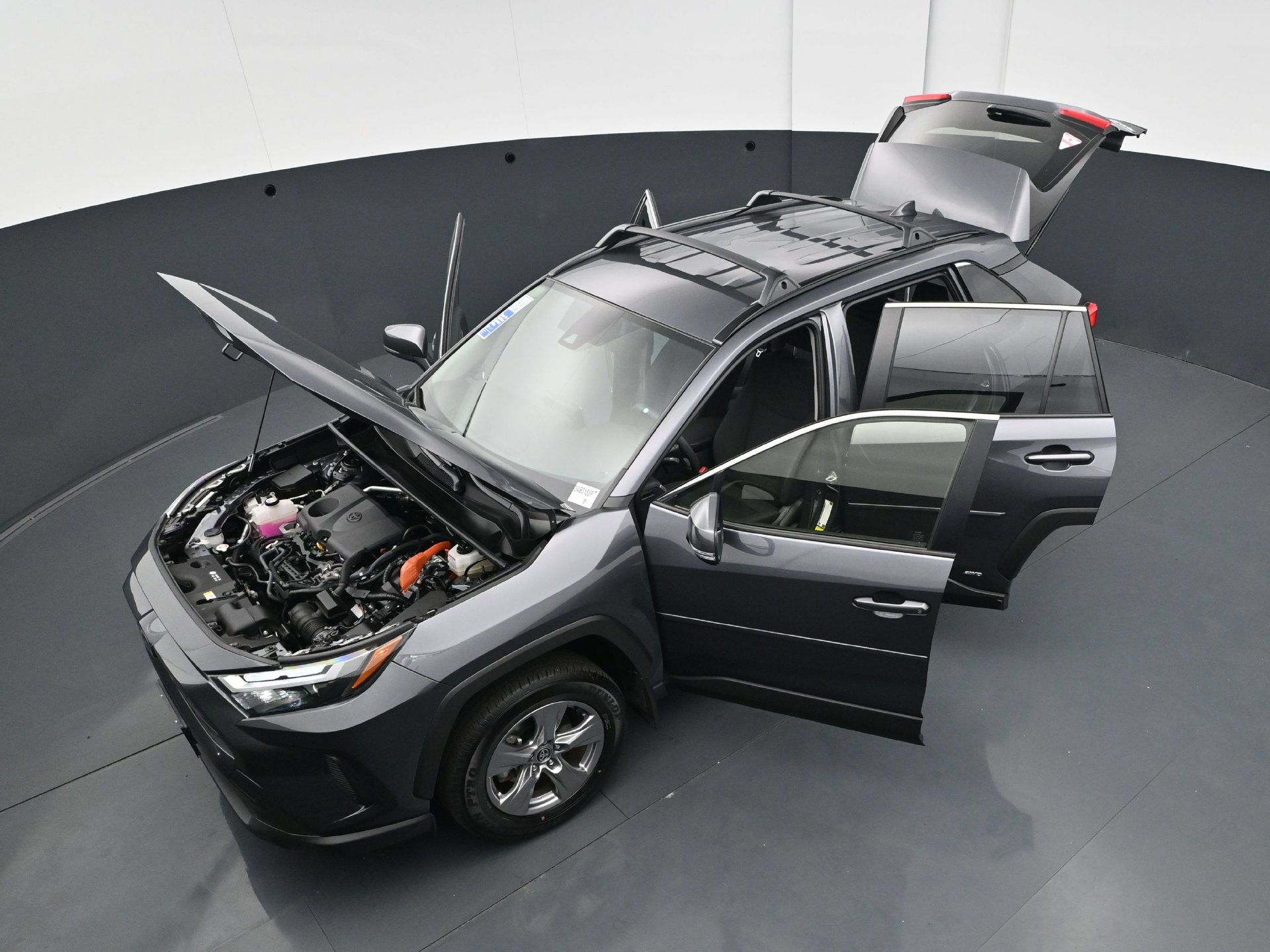 Used 2025 Toyota RAV4 LE AWD/4WD image 40