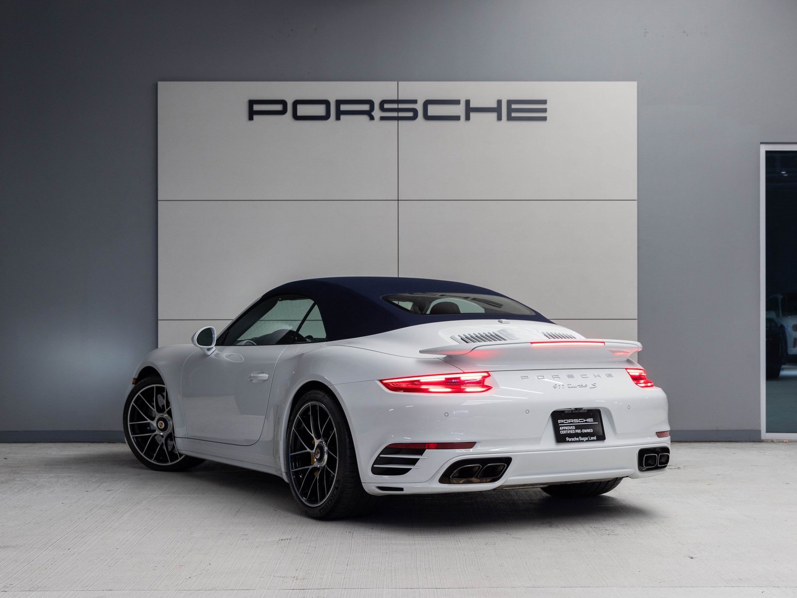 Used 2019 Porsche 911 Turbo S image 3