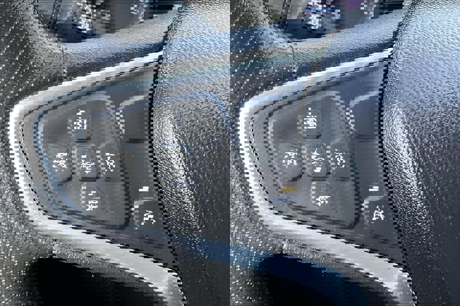 Used 2020 Chevrolet Equinox LT image 20