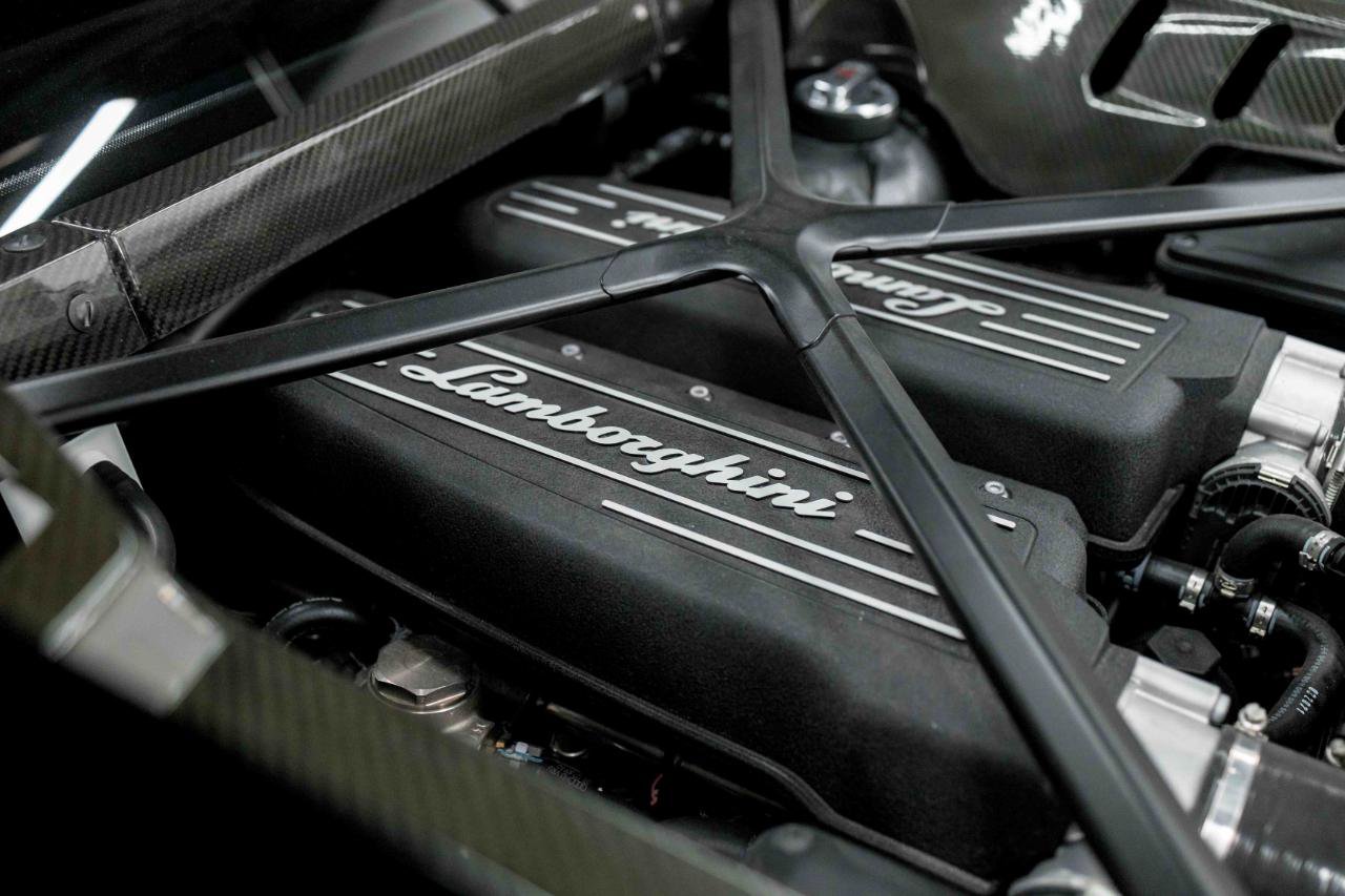 Used 2015 Lamborghini Huracan LP 610-4 image 84