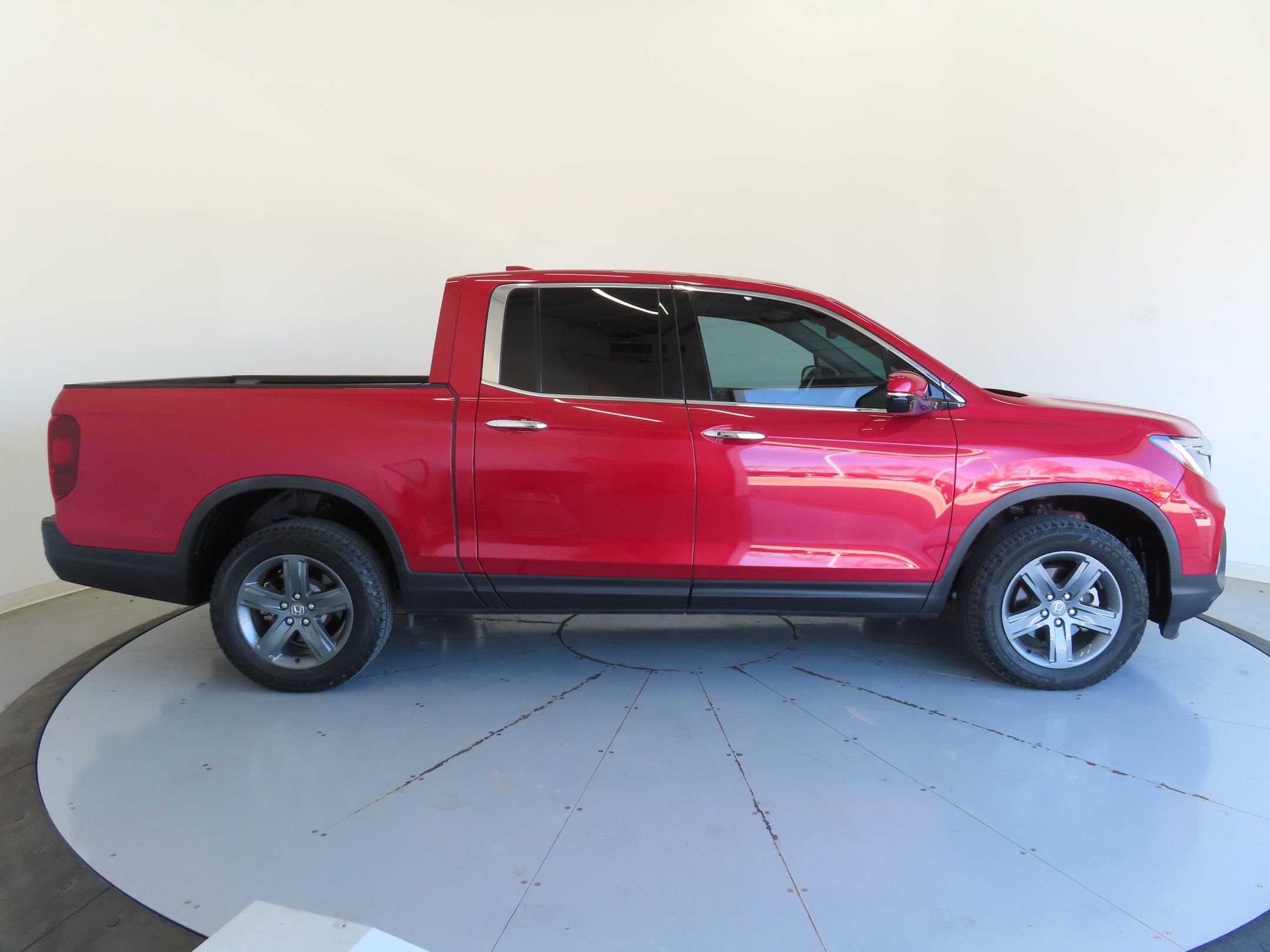 Used 2022 Honda Ridgeline RTL-E image 2