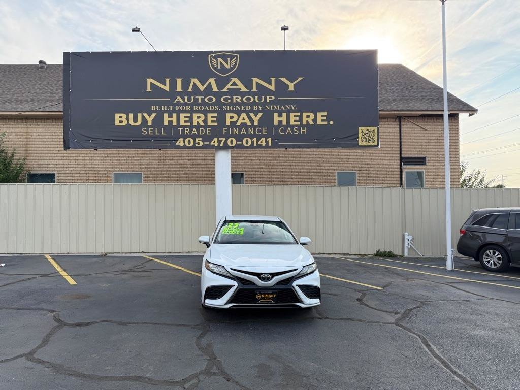 Used 2023 Toyota Camry XSE FWD image 2