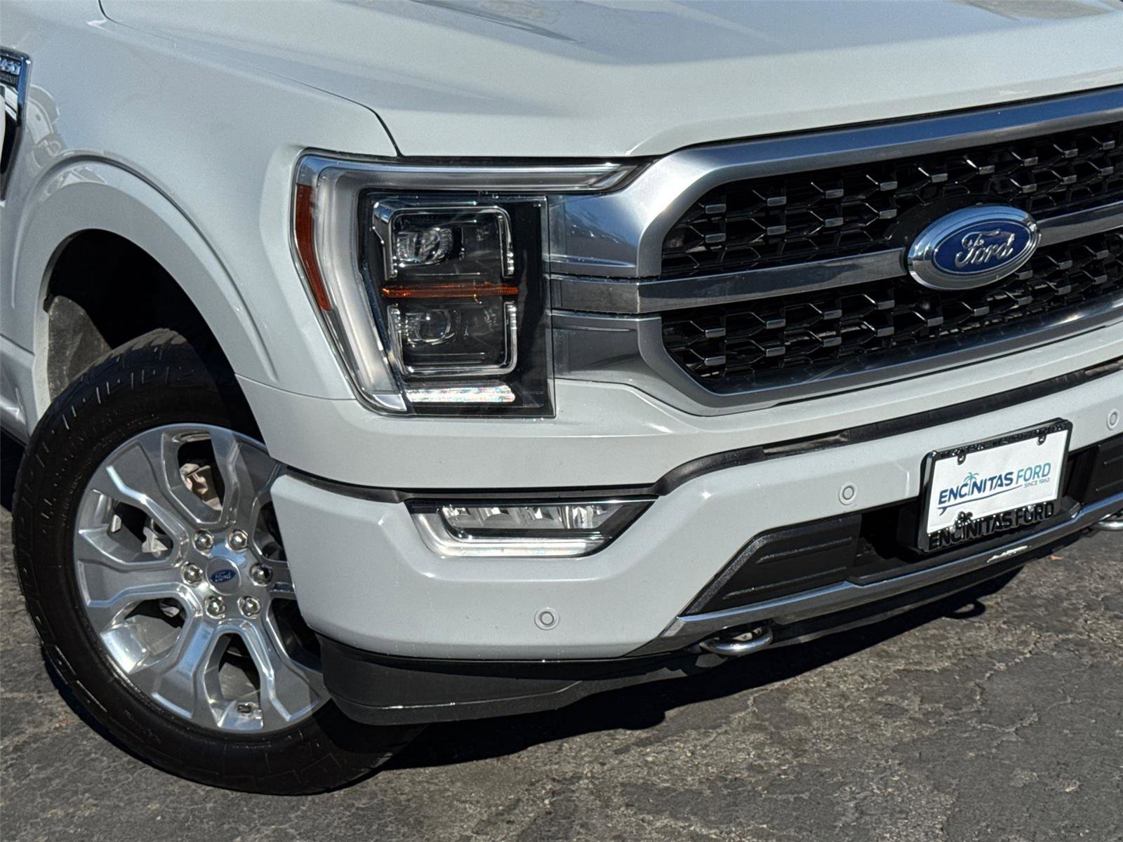 Used 2023 Ford F150 Platinum image 3