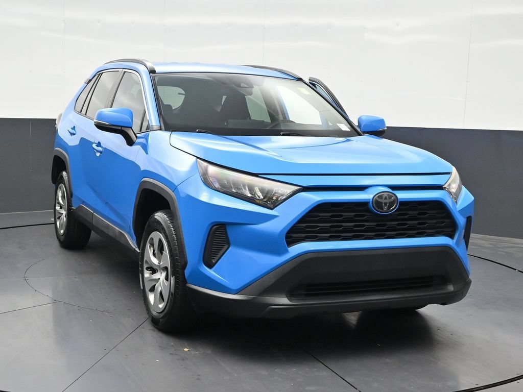 Used 2020 Toyota RAV4 LE FWD image 8