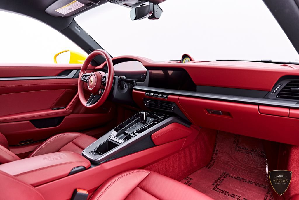 Used 2025 Porsche 911 Carrera RWD image 49