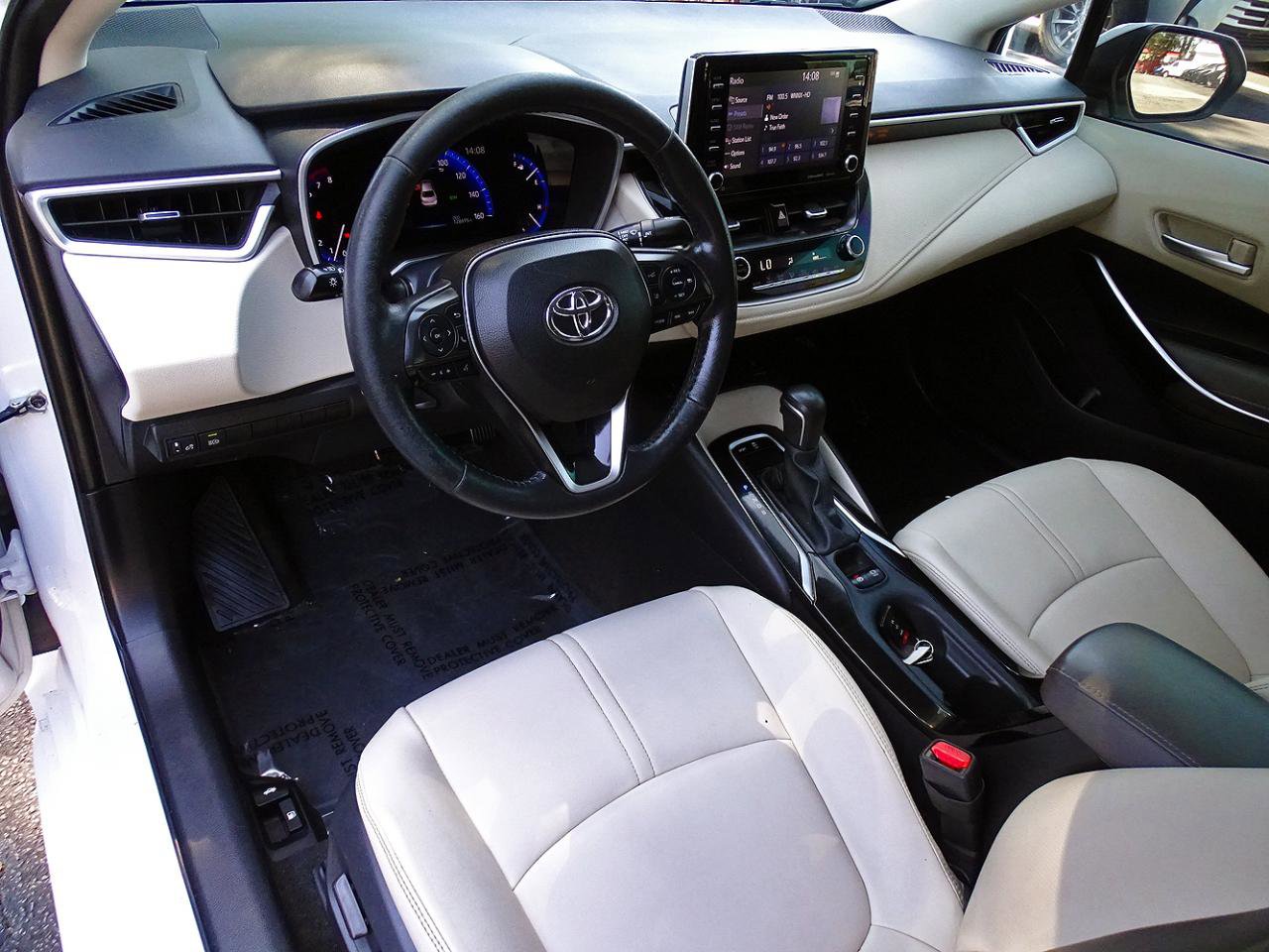 Used 2022 Toyota Corolla XLE FWD image 24
