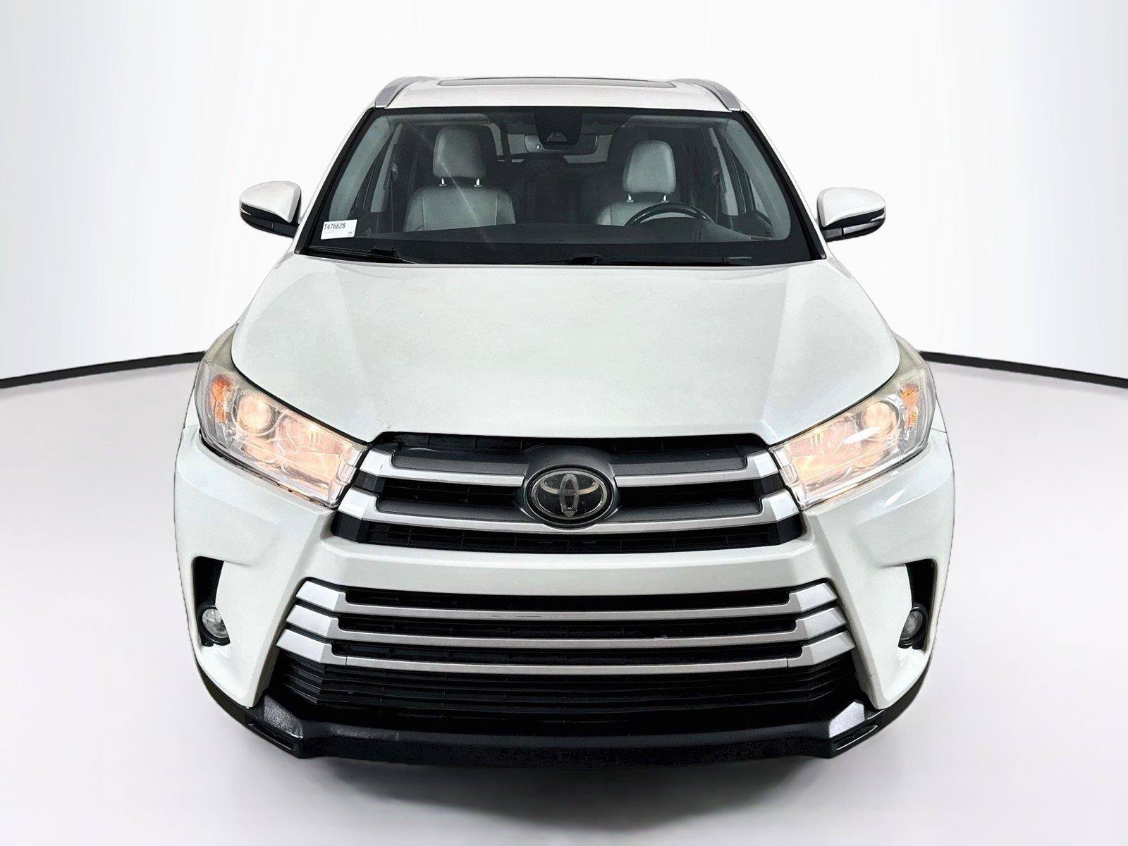 Used 2017 Toyota Highlander XLE AWD/4WD image 8