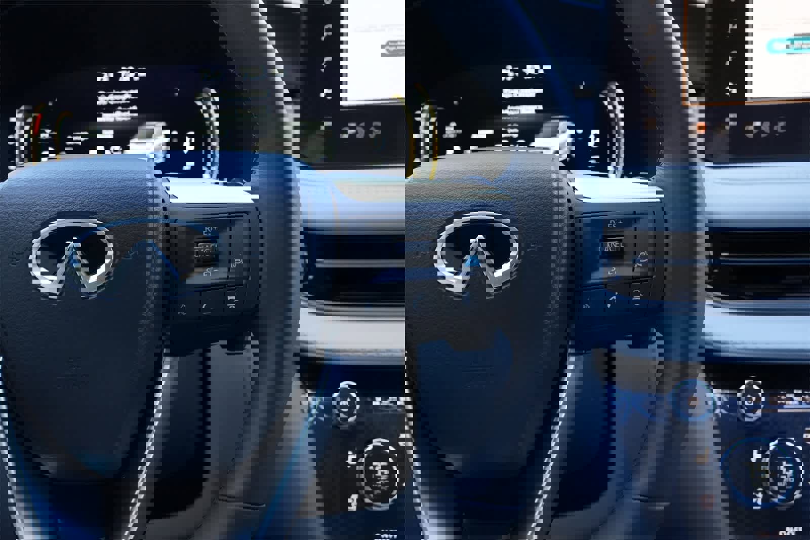 New 2026 INFINITI QX60 Luxe image 11