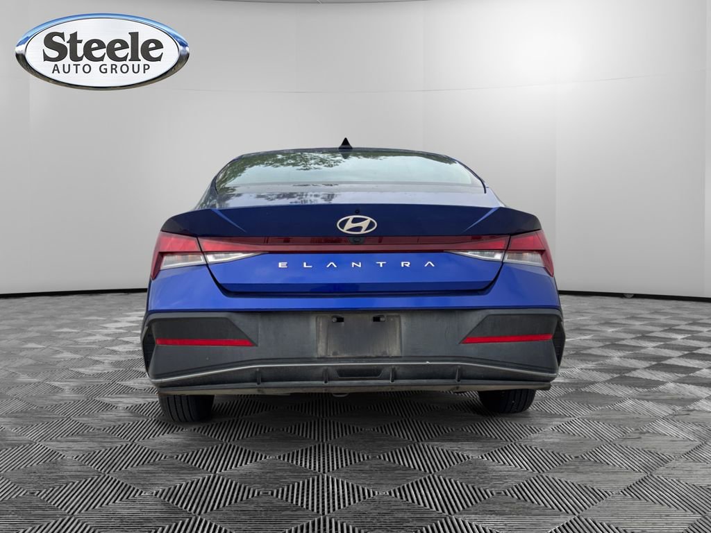 Used 2024 Hyundai Elantra SEL image 4