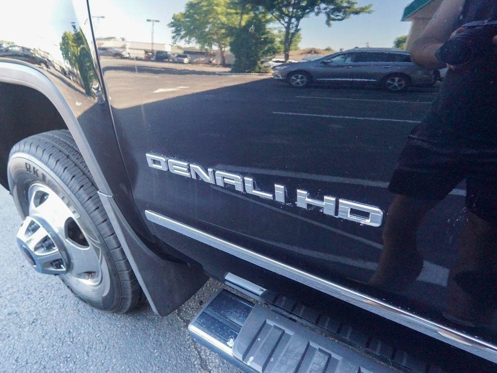 Used 2018 GMC Sierra 3500 Denali w/ Duramax Plus Package AWD/4WD image 9