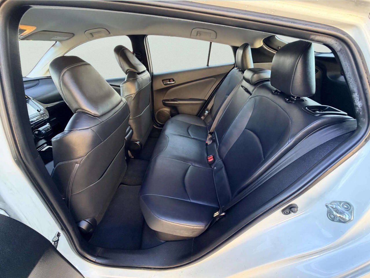 Used 2016 Toyota Prius Three Touring FWD image 20